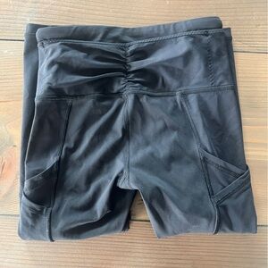 Lululemon Cinched Leggings Size 2 Black with Side Pockets